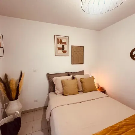 Apartamento Ecrin Terrasse Elegance 2 Bedrooms Air Conditioning Wifi Parking Nîmes