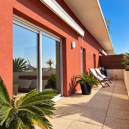 Ecrin Terrasse Elegance 2 Bedrooms Air Conditioning Wifi Parking Nîmes