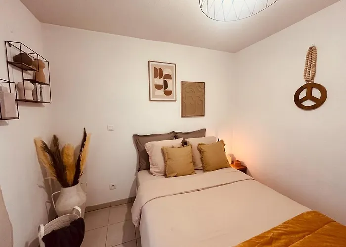 Apartment Ecrin Terrasse Elegance 2 Bedrooms Air Conditioning Wifi Parking Nîmes